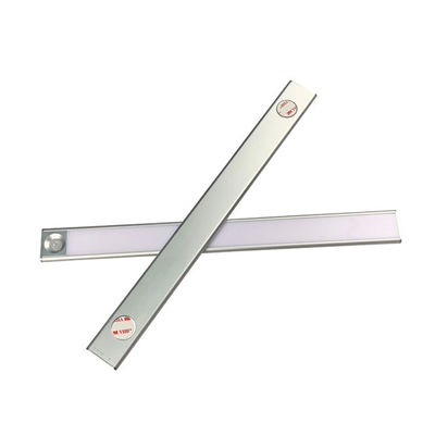 12-Licht-Flaschenlampe aus Kunststoff für bequeme und energiesparende Beleuchtung